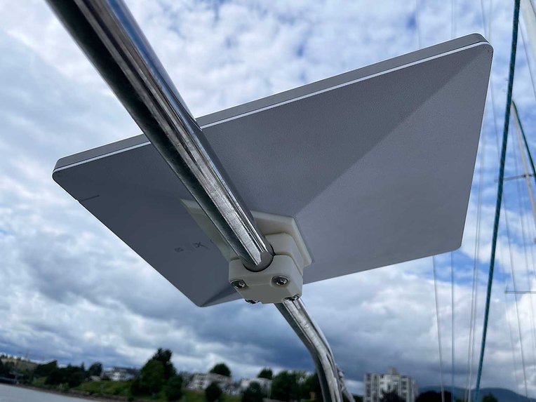 d86c62_9f86b2c1a674415a9d55f275eae44e40mv2-1